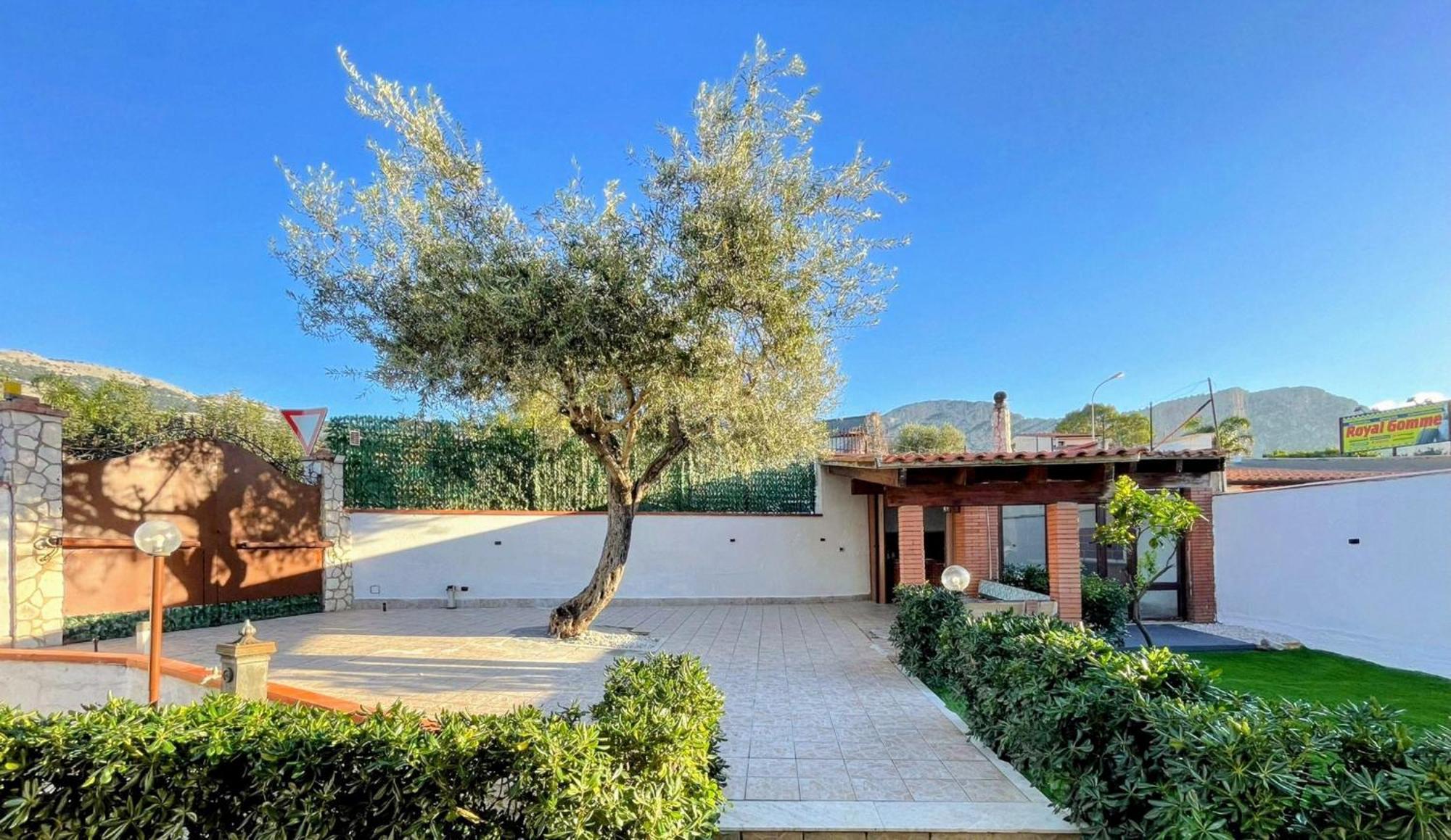 Casa Vacanze Ciachea Home Con Giardino E Parcheggio In Sicilia Carini Exterior photo